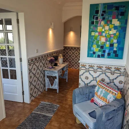 Dom wakacyjny Rustic Retreat - Country With Large Garden, Exquisite Gym, And Nearby The *